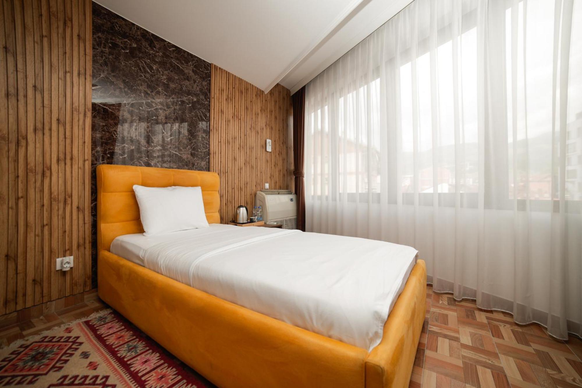 Hotel Denis Prizren Exterior foto
