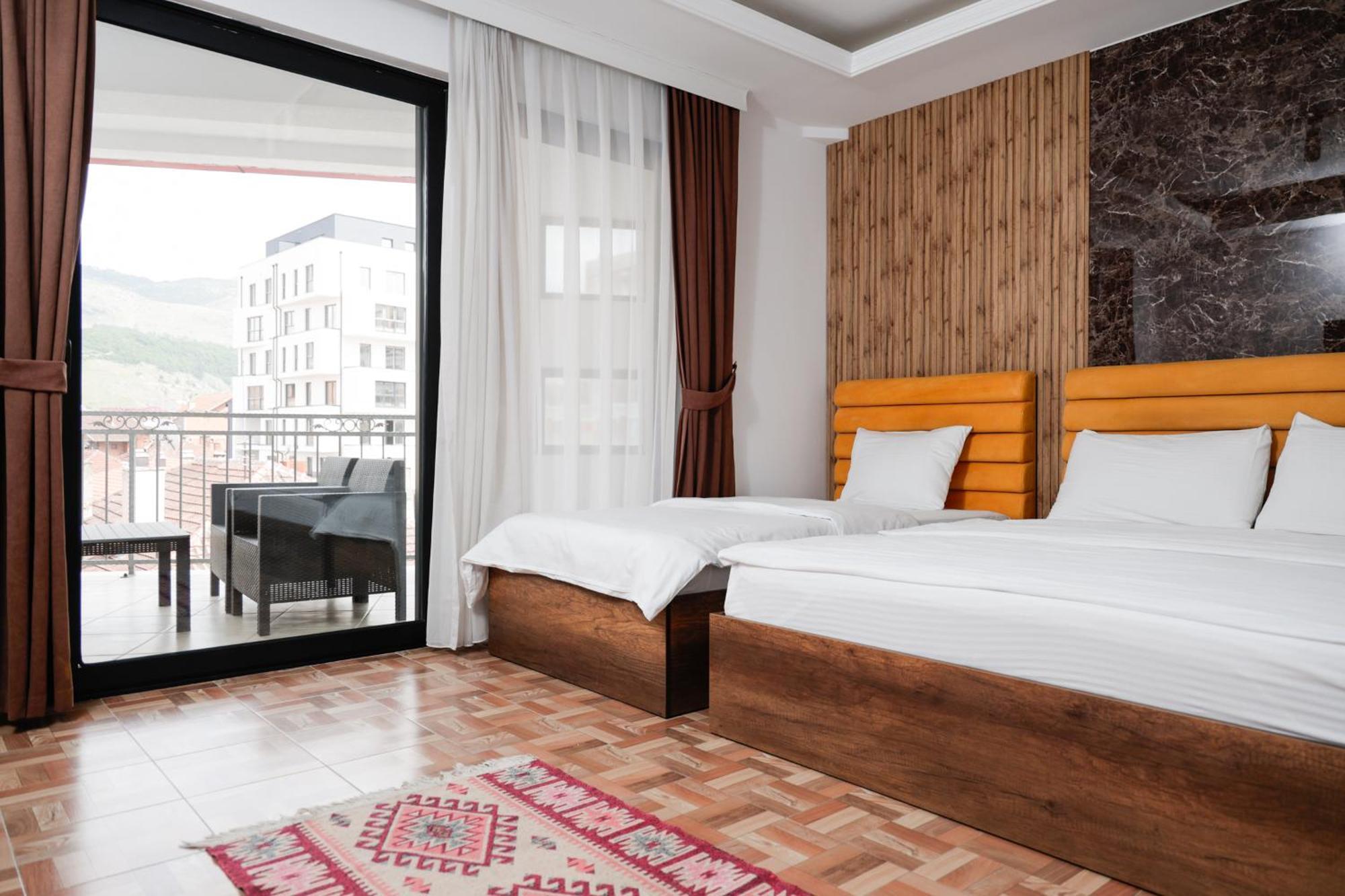 Hotel Denis Prizren Exterior foto