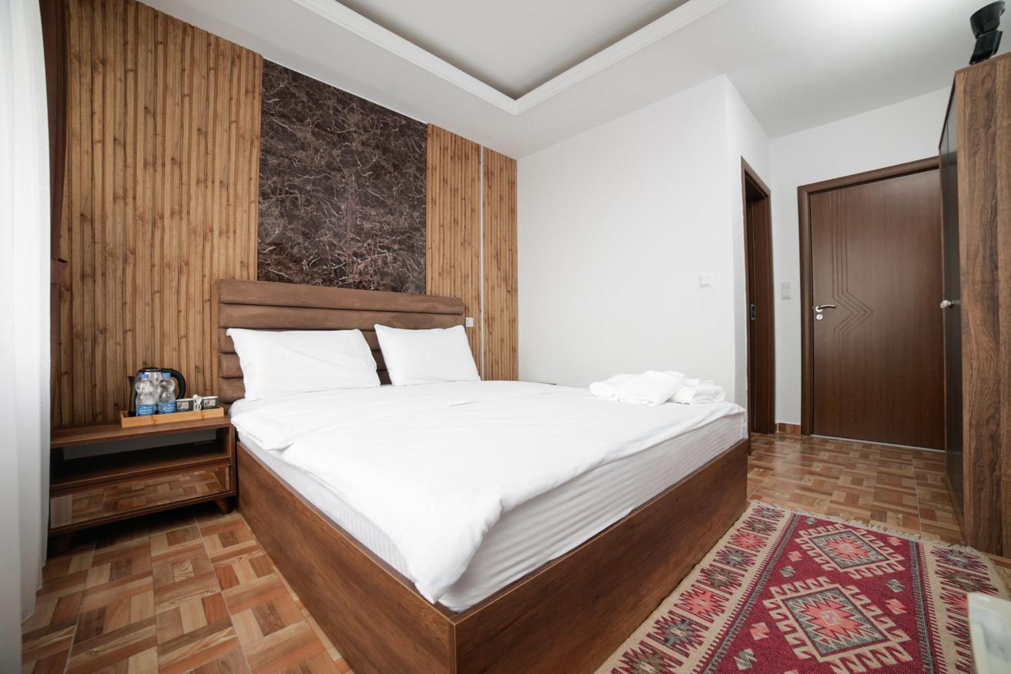 Hotel Denis Prizren Exterior foto